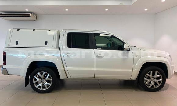 Nunua Ilio tumika Volkswagen Amarok Nyeupe Gari ndani ya Maputo nchini Maputo Nunua Ilio tumika Volkswagen Amarok Nyeupe Gari ndani ya Maputo nchini Maputo