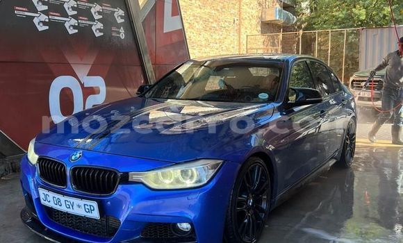 Nunua Ilio tumika BMW 3-Series Bluu Gari ndani ya Maputo nchini Maputo