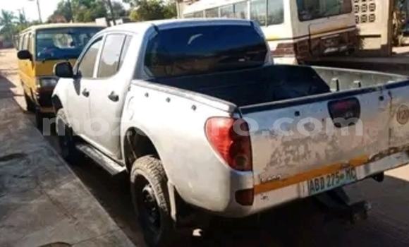 Nunua Ilio tumika Mitsubishi L200 Nyingine Gari ndani ya Maputo nchini Maputo Nunua Ilio tumika Mitsubishi L200 Nyingine Gari ndani ya Maputo nchini Maputo
