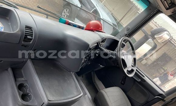 Nunua Ilio tumika Scania R420 Nyeupe Lori ndani ya Maputo nchini Maputo Nunua Ilio tumika Scania R420 Nyeupe Lori ndani ya Maputo nchini Maputo