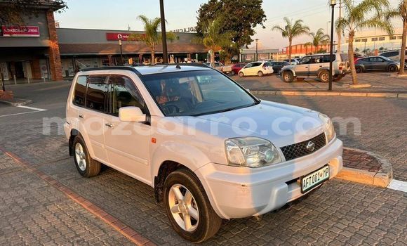 Comprar Usado Nissan X-Trail Branco Carro em Maputo em Maputo