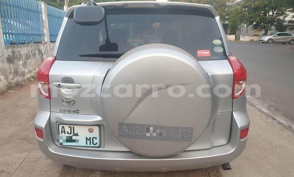 Comprar Usado Toyota RAV4 Bege Carro em Maputo em Maputo Comprar Usado Toyota RAV4 Bege Carro em Maputo em Maputo