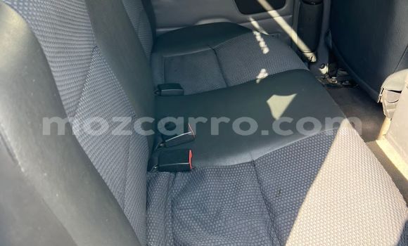 Nunua Ilio tumika Nissan Hardbody Nyeupe Gari ndani ya Maputo nchini Maputo Nunua Ilio tumika Nissan Hardbody Nyeupe Gari ndani ya Maputo nchini Maputo