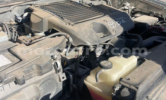 Tenga Tsaru Toyota Land Cruiser Prado Sirivha Mota in Maputo in Maputo Tenga Tsaru Toyota Land Cruiser Prado Sirivha Mota in Maputo in Maputo