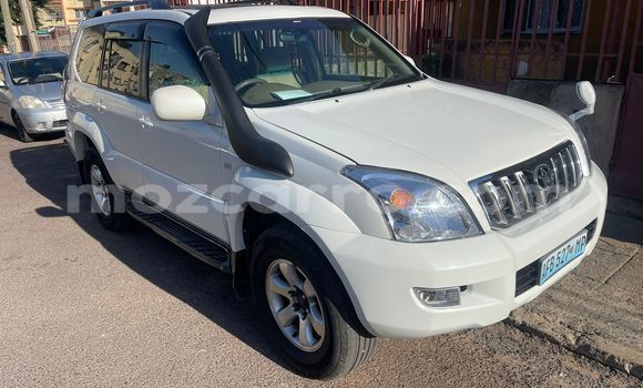 Buy Used Toyota Land Cruiser Prado White Car in Maputo in Maputo Buy Used Toyota Land Cruiser Prado White Car in Maputo in Maputo
