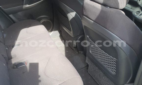 Comprar Usado Toyota RAV4 Branco Carro em Maputo em Maputo Comprar Usado Toyota RAV4 Branco Carro em Maputo em Maputo