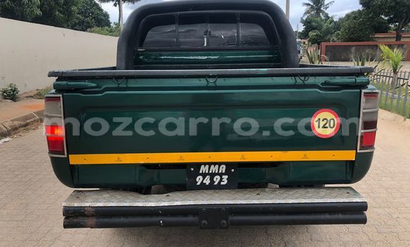 Nunua Ilio tumika Toyota Hilux Kijani Gari ndani ya Maputo nchini Maputo Nunua Ilio tumika Toyota Hilux Kijani Gari ndani ya Maputo nchini Maputo