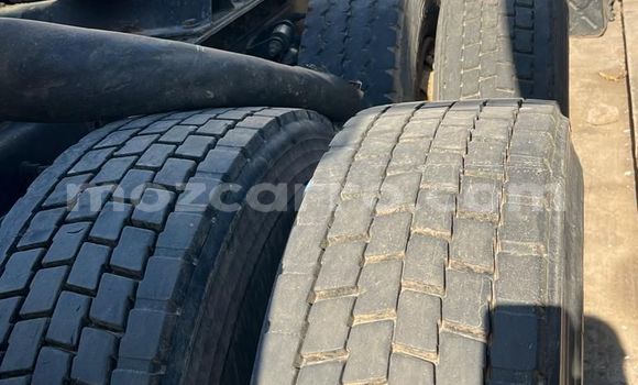 Nunua Ilio tumika Caterpillar 120 Nyeupe Lori ndani ya Maputo nchini Maputo Nunua Ilio tumika Caterpillar 120 Nyeupe Lori ndani ya Maputo nchini Maputo