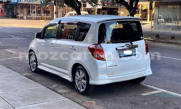 Comprar Usado Toyota Ractis Branco Carro em Maputo em Maputo Comprar Usado Toyota Ractis Branco Carro em Maputo em Maputo