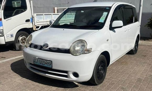 Comprar Usado Toyota Sienta Branco Carro em Maputo em Maputo Comprar Usado Toyota Sienta Branco Carro em Maputo em Maputo