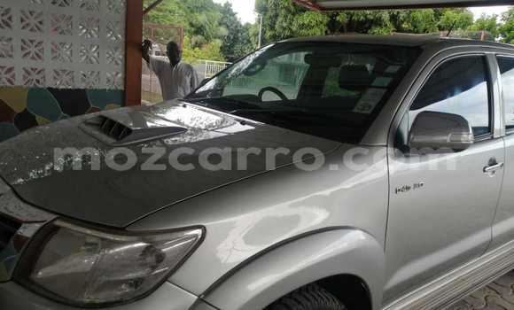 Nunua Ilio tumika Toyota Hilux Fedha Gari ndani ya Maputo nchini Maputo Nunua Ilio tumika Toyota Hilux Fedha Gari ndani ya Maputo nchini Maputo