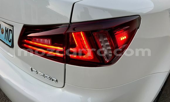 Tenga Tsaru Lexus IS Chena Mota in Maputo in Maputo Tenga Tsaru Lexus IS Chena Mota in Maputo in Maputo