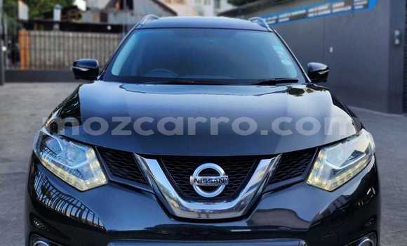 Nunua Ilio tumika Nissan X-Trail Nyeusi Gari ndani ya Maputo nchini Maputo