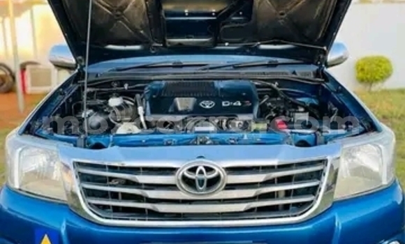 Nunua Ilio tumika Toyota Hilux Bluu Gari ndani ya Maputo nchini Maputo Nunua Ilio tumika Toyota Hilux Bluu Gari ndani ya Maputo nchini Maputo