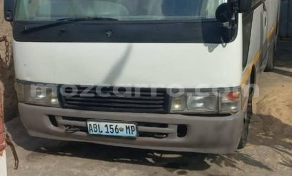 Comprar Usado Toyota Coaster Branco Carro em Maputo em Maputo