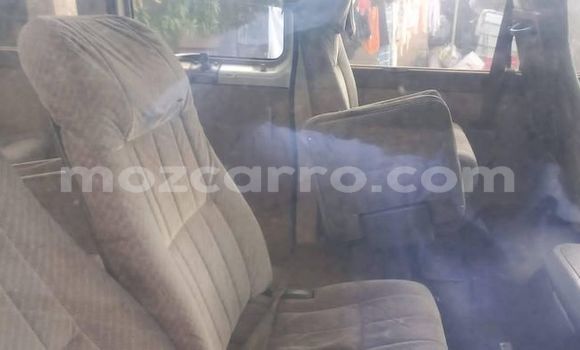 Nunua Ilio tumika Toyota Coaster Nyeupe Gari ndani ya Maputo nchini Maputo Nunua Ilio tumika Toyota Coaster Nyeupe Gari ndani ya Maputo nchini Maputo