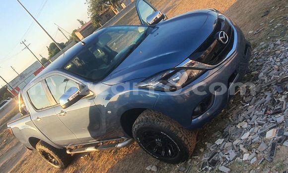 Nunua Ilio tumika Mazda BT-50 Bluu Gari ndani ya Maputo nchini Maputo