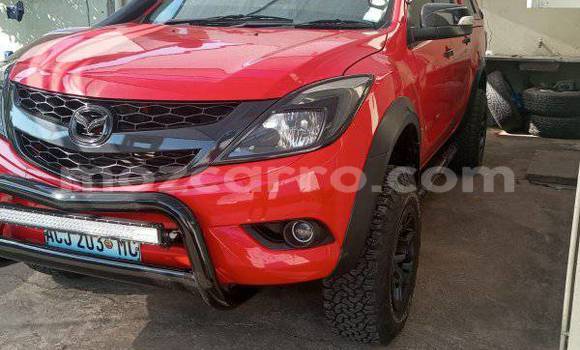 Nunua Ilio tumika Mazda BT-50 Nyekundu Gari ndani ya Maputo nchini Maputo