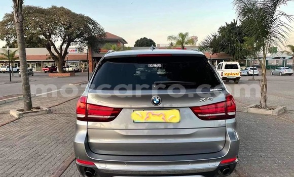 Comprar Usado BMW X5 Bege Carro em Maputo em Maputo Comprar Usado BMW X5 Bege Carro em Maputo em Maputo