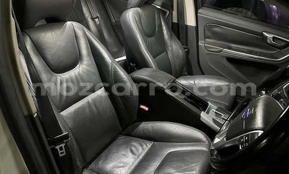 Comprar Usado Volvo S60 Branco Carro em Maputo em Maputo Comprar Usado Volvo S60 Branco Carro em Maputo em Maputo