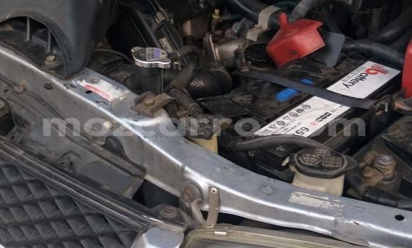 Nunua Ilio tumika Toyota Regius Fedha Gari ndani ya Maputo nchini Maputo Nunua Ilio tumika Toyota Regius Fedha Gari ndani ya Maputo nchini Maputo