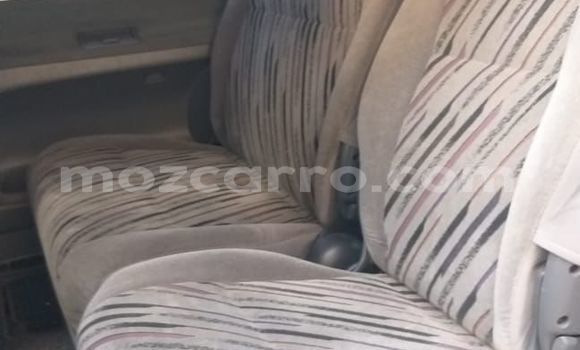 Nunua Ilio tumika Toyota Regius Fedha Gari ndani ya Maputo nchini Maputo Nunua Ilio tumika Toyota Regius Fedha Gari ndani ya Maputo nchini Maputo