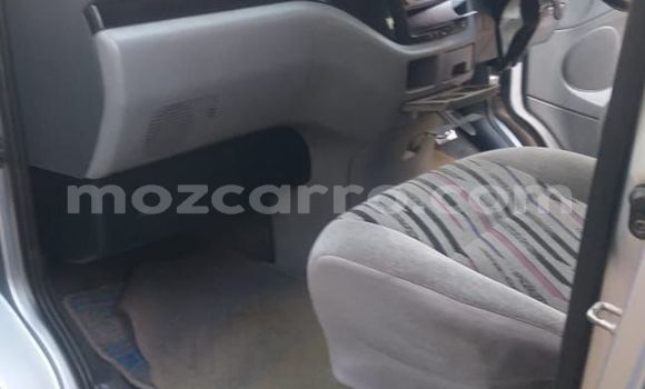 Nunua Ilio tumika Toyota Regius Fedha Gari ndani ya Maputo nchini Maputo Nunua Ilio tumika Toyota Regius Fedha Gari ndani ya Maputo nchini Maputo