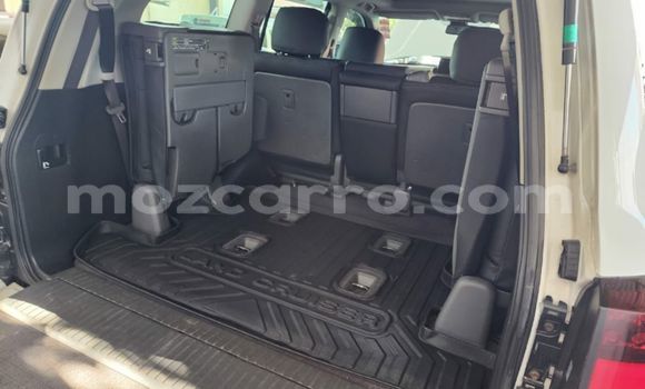 Nunua Ilio tumika Toyota Land Cruiser Prado Nyeupe Gari ndani ya Maputo nchini Maputo Nunua Ilio tumika Toyota Land Cruiser Prado Nyeupe Gari ndani ya Maputo nchini Maputo