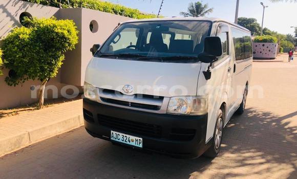 Tenga Tsaru Toyota Hiace Chena Mota in Maputo in Maputo Tenga Tsaru Toyota Hiace Chena Mota in Maputo in Maputo