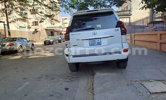 Buy Used Toyota Land Cruiser Prado White Car in Maputo in Maputo Buy Used Toyota Land Cruiser Prado White Car in Maputo in Maputo