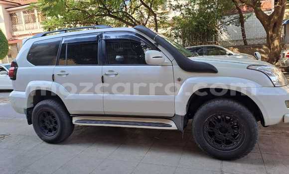 Buy Used Toyota Land Cruiser Prado White Car in Maputo in Maputo Buy Used Toyota Land Cruiser Prado White Car in Maputo in Maputo