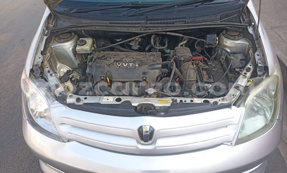 Comprar Usado Toyota IST Prata Carro em Maputo em Maputo Comprar Usado Toyota IST Prata Carro em Maputo em Maputo