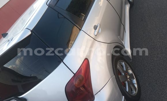 Comprar Usado Toyota IST Prata Carro em Maputo em Maputo Comprar Usado Toyota IST Prata Carro em Maputo em Maputo