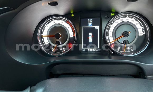 Nunua Ilio tumika Toyota Land Cruiser Nyekundu Gari ndani ya Maputo nchini Maputo Nunua Ilio tumika Toyota Land Cruiser Nyekundu Gari ndani ya Maputo nchini Maputo