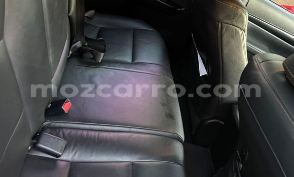 Nunua Ilio tumika Toyota Land Cruiser Nyekundu Gari ndani ya Maputo nchini Maputo Nunua Ilio tumika Toyota Land Cruiser Nyekundu Gari ndani ya Maputo nchini Maputo