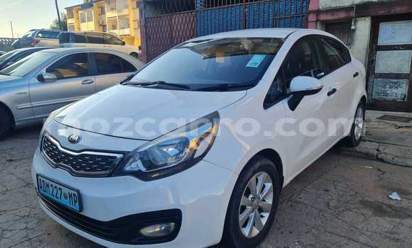 Nunua Ilio tumika Kia Rio Nyeupe Gari ndani ya Maputo nchini Maputo