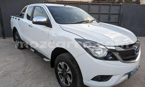 Buy Used Mazda BT-50 White Car in Maputo in Maputo