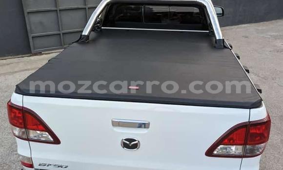 Comprar Usado Mazda BT-50 Branco Carro em Maputo em Maputo Comprar Usado Mazda BT-50 Branco Carro em Maputo em Maputo
