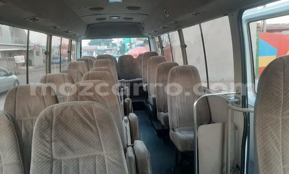 Comprar Usado Toyota Coaster Azul Carro em Maputo em Maputo Comprar Usado Toyota Coaster Azul Carro em Maputo em Maputo