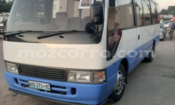 Comprar Usado Toyota Coaster Azul Carro em Maputo em Maputo Comprar Usado Toyota Coaster Azul Carro em Maputo em Maputo
