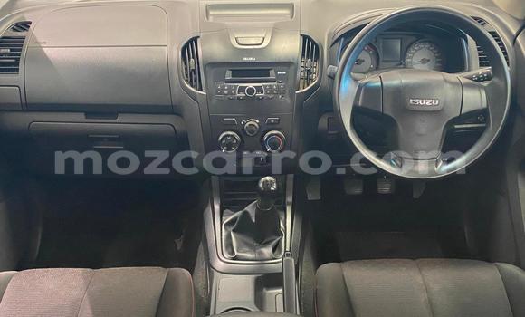 Tenga Tsaru Isuzu KB Chena Mota in Maputo in Maputo Tenga Tsaru Isuzu KB Chena Mota in Maputo in Maputo