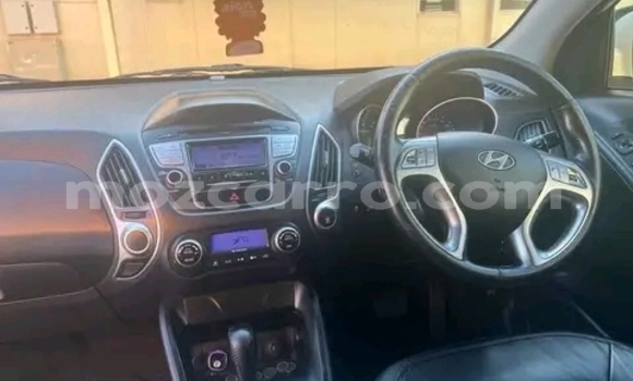 Nunua Ilio tumika Hyundai ix35 Nyeupe Gari ndani ya Maputo nchini Maputo Nunua Ilio tumika Hyundai ix35 Nyeupe Gari ndani ya Maputo nchini Maputo