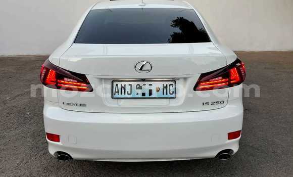 Buy Used Lexus IS White Car in Maputo in Maputo Buy Used Lexus IS White Car in Maputo in Maputo