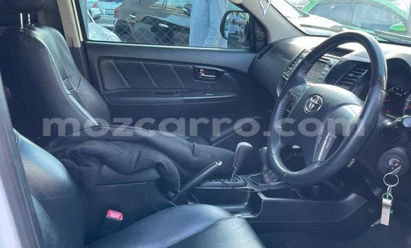 Nunua Ilio tumika Toyota Fortuner Nyeupe Gari ndani ya Maputo nchini Maputo Nunua Ilio tumika Toyota Fortuner Nyeupe Gari ndani ya Maputo nchini Maputo