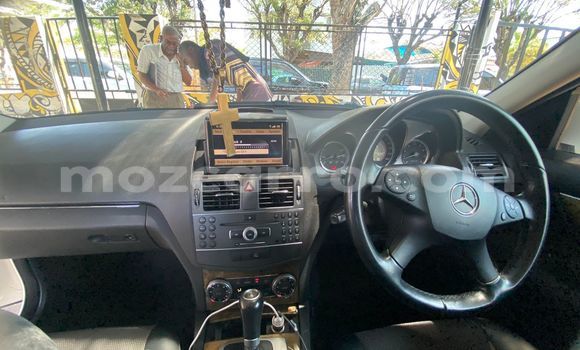 Tenga Tsaru Mercedes‒Benz C-Class Chena Mota in Maputo in Maputo Tenga Tsaru Mercedes‒Benz C-Class Chena Mota in Maputo in Maputo