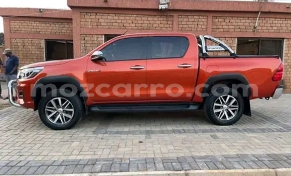 Comprar Usado Toyota Hiluxe Revo Vermelho Carro em Maputo em Maputo