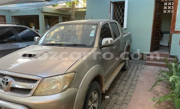 Buy Used Toyota Hilux Silver Car in Maputo in Maputo Buy Used Toyota Hilux Silver Car in Maputo in Maputo