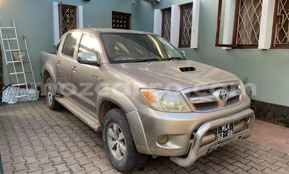 Buy Used Toyota Hilux Silver Car in Maputo in Maputo Buy Used Toyota Hilux Silver Car in Maputo in Maputo