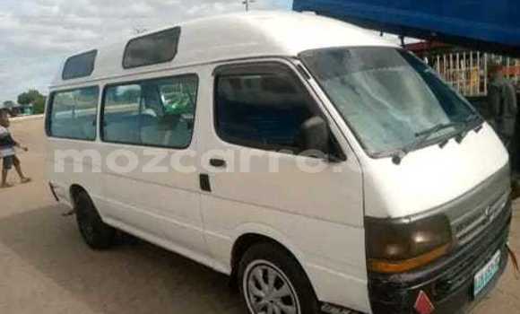 Buy Used Toyota Hiace White Car in Maputo in Maputo