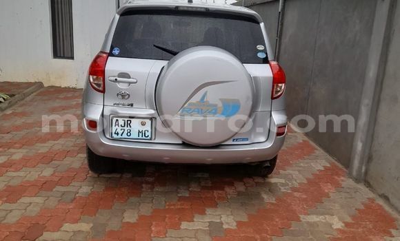 Tenga Tsaru Toyota RAV4 Zvimwe Mota in Maputo in Maputo Tenga Tsaru Toyota RAV4 Zvimwe Mota in Maputo in Maputo
